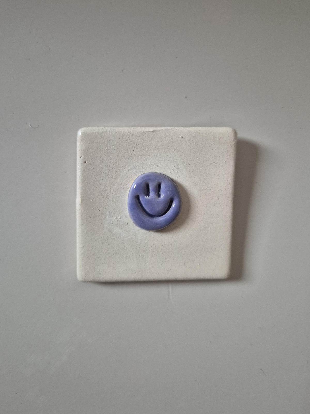 Handmade Ceramic Fridge Magnet / Mini Tile 5x5 cm – Cowboy Boot, Dachshund, Smiley or Heart – Small Ceramic Wall Art – Unique Gift